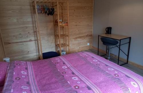 Saint-Jean-d'Elle Cama Y Desayuno | La fermette - chambres d'hôtes dans environnement calme et arboré