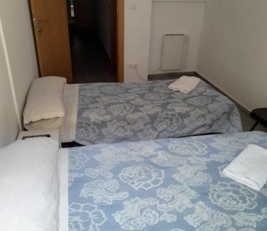 Zaragoza Centro Casa | La Ferroviaria - Pequeña Suite De 1 Dormitorio Con Salón y Office más Baño Privado - Prohibido Fumar- Sin Ascensor-