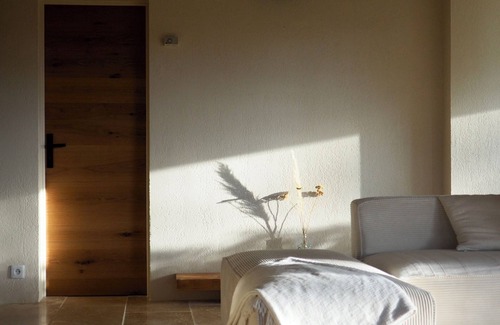 Grayan-Et-L'Hopital Cama Y Desayuno | La Figulina - room and private space in a family home