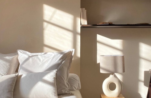 Grayan-Et-L'Hopital Cama Y Desayuno | La Figulina - room and private space in a family home