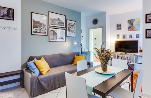 Quartiere Fiorenzuola Apartamento | La Fiorita · Refined and welcoming three-room apartment