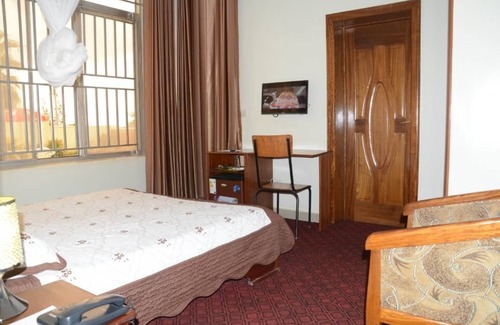 Kigali Cama Y Desayuno | La Floraison
