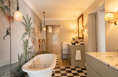 Westcliff Casa | La Fontaine Guest House