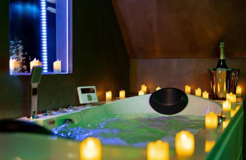 Schirrhein Apartamento | La Forêt Enchantée - Chambre à thème Love Room Jacuzzi - Évasion pour deux
