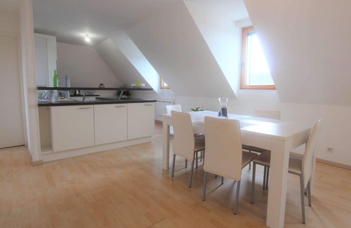 La Foret-Fouesnant Apartamento | La Forêt-Fouesnant, apartment in the centre of the village, 5 minutes from the beach