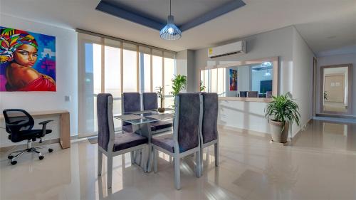 Urbanizacion Eliana Apartamento | La Frontier Penthouse Suites