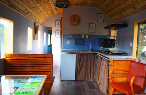 Millas Casa | La gare de Millas (Gîte le wagon)