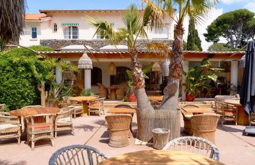 Cap-d'Antibes Hotel | La Garoupe-Gardiole