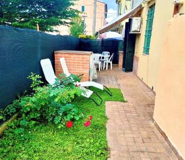 Riglione Apartamento | La gemma di Pisa mini casa giardino BBQ parcheggio