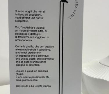 Vallerano Casa | la giraffa bianca