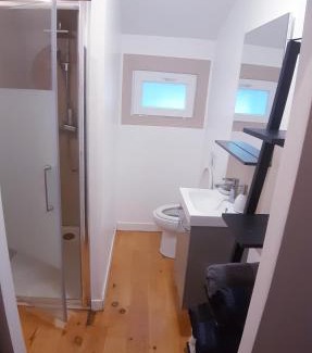 Nord - Gare Apartamento | La Glacière - chambre avec salle de bain - 2 personnes