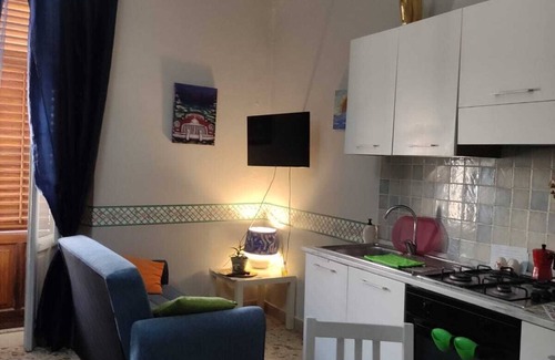 Casteldaccia Casa | La Gorgone city center apartments