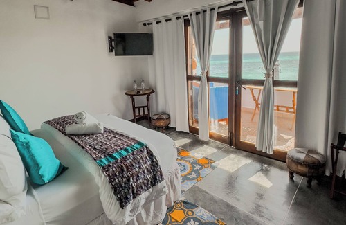 Los Roques National Park Hotel | La Gotera