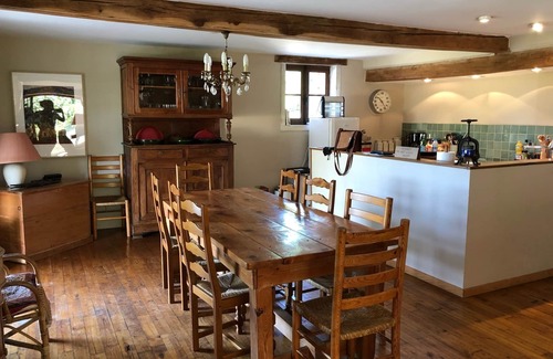 Saint-Martial-Viveyrol Casa | La Grange, conversión de granero hermosa con piscina privada en entorno rural