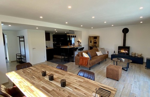 Walk Casa | La Grange du Logis with Jacuzzi