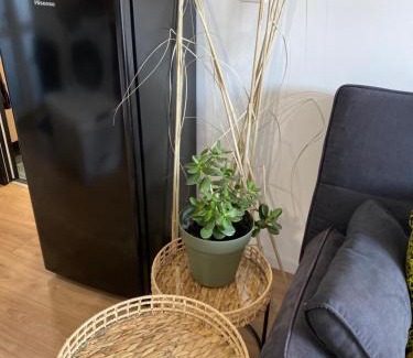 Coutiches Apartamento | La Grange Eiffel appartement cosy avec parking ferme et terrasse Wood