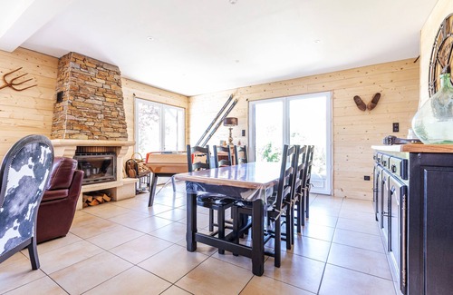 Formigueres Casa | La Granja - Maison avec cheminée, jardin, baby-foot