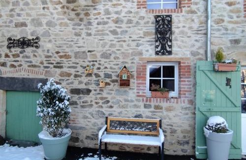 Menat Cama Y Desayuno | La grenouille amoureuse