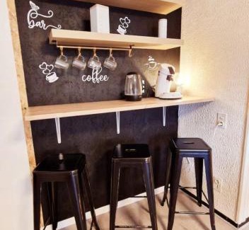 Saint-Genes-Champanelle Casa | La guinguette bleue