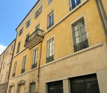 Nimes City Centre Apartamento | La Halte des Arènes de Nimes - Appartement Minimaliste - Ecusson Nimes