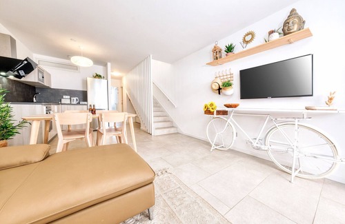 Playa Blanca Chalet De Esquí | La Isleña - Vivienda Vacacional de lujo - A 500M DE LA PLAYA, WIFI RÁPIDO