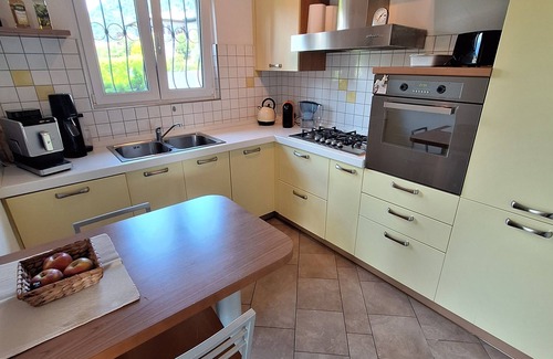 Maccagno Casa | La Tramontana, detached vacation home with beautiful garden close to the lake