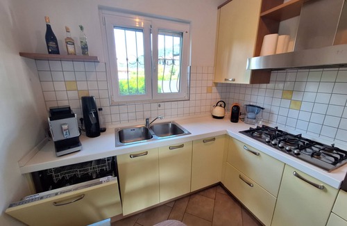 Maccagno Casa | La Tramontana, detached vacation home with beautiful garden close to the lake