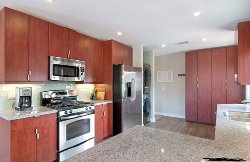 Beach Barber Tract Condominio | A pie de la playa y del pueblo - con vista al mar