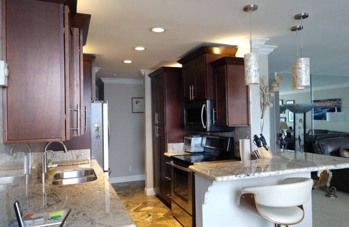 Village of La Jolla Condominio | La Jolla Oceanfront Condo
