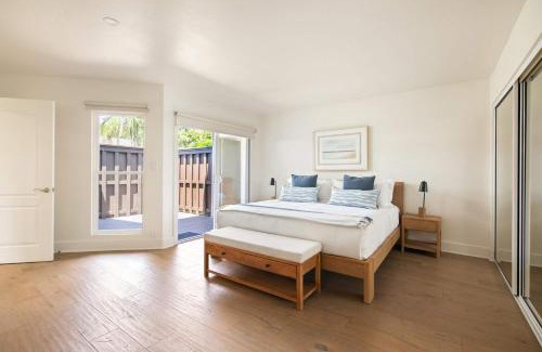 La Jolla Heights Casa | La Jolla Hillside Views and Coastal Comfort