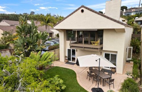 La Jolla Heights Casa | La Jolla Hillside Views and Coastal Comfort