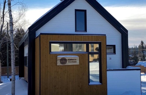 Saint Ferreol les Neiges Chalet De Esquí | La Kabane Boréale au Mont Sainte-Anne