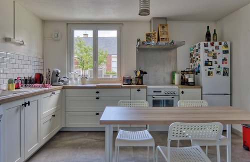 Grand-Couronne Apartamento | La Kase Dali, jolie maison de ville avec jardin