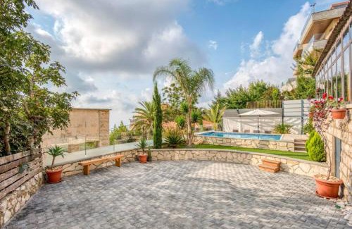 Ain Aar Apartamento | La Kava 1-BR Apt with Terrace in Ain Aar