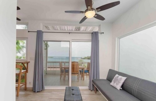 Jonesville Villa | La'La Villas 1 Bedroom West