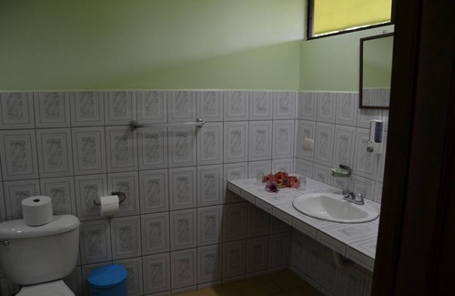 Pital Cabina | La Laguna del Lagarto Eco-Lodge