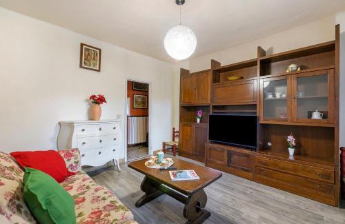 Gignese Apartamento | La Lanterna Swimming Pool Retreat - Happy Rentals