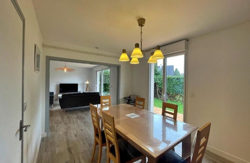 Guidel Casa | La Libellule, Maison de 3 chambres, proche du centre ville et à 8 min des plages