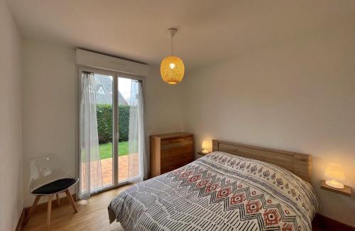 Guidel Casa | La Libellule, Maison de 3 chambres, proche du centre ville et à 8 min des plages