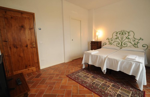 Scarperia e San Piero Casa | La Locanda di Adele - Il Giardinetto B&B