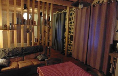 Sanssac-l'Eglise Casa | La Loge