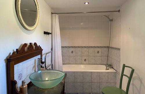 Longueil Casa | La Longère Bleue, family-friendly and comfort
