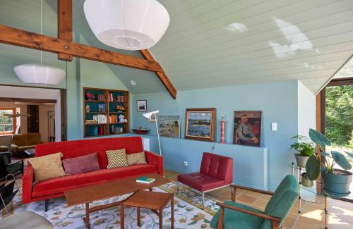 Kerherou Casa | La Longère de l'Amiral c'est au choix la Maison de l'Amiral jusqu'à 10 personnes ou le Carré de l'Amiral jusqu'à 4 personnes