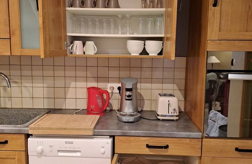 Villie-Morgon Casa | La Louvière, house sleeps 7 Villié-Morgon Beaujolais tasting possible