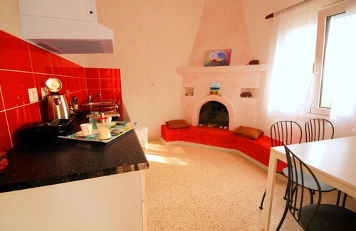 Ferma Apartamento | Apartamento La Luna Blu "Sole", vista al mar, a 500 metros de la playa