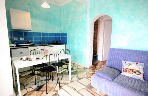 Ferma Apartamento | Apartamento La Luna Blu "Owl", vista al mar, a 500 metros de la playa