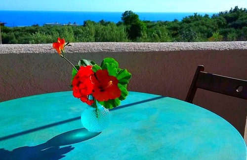 Ferma Apartamento | Apartamento La Luna Blu "Owl", vista al mar, a 500 metros de la playa