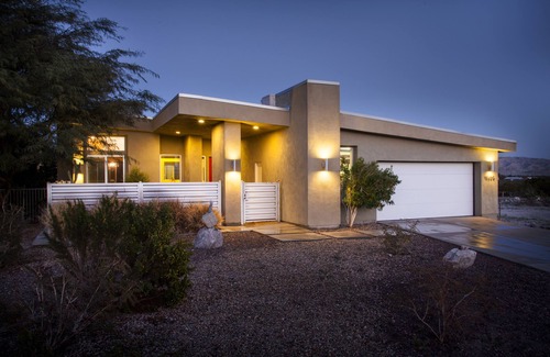 B-Bar-H Ranch Casa | La Luz - Desierto moderno