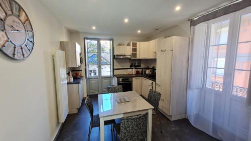 Luz-Saint-Sauveur Apartamento | La Luziole 3 étoiles, en vacances ou cure, été ou hiver, comme chez vous