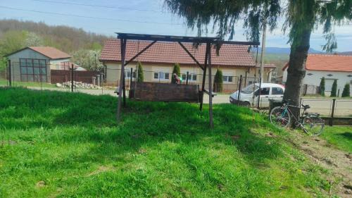 Carbunari Casa | La Măcei